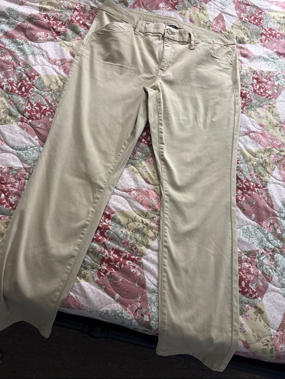 American Eagle Outfitters Stretch Skinny Khaki Trousers size 16. (Worn Once!)